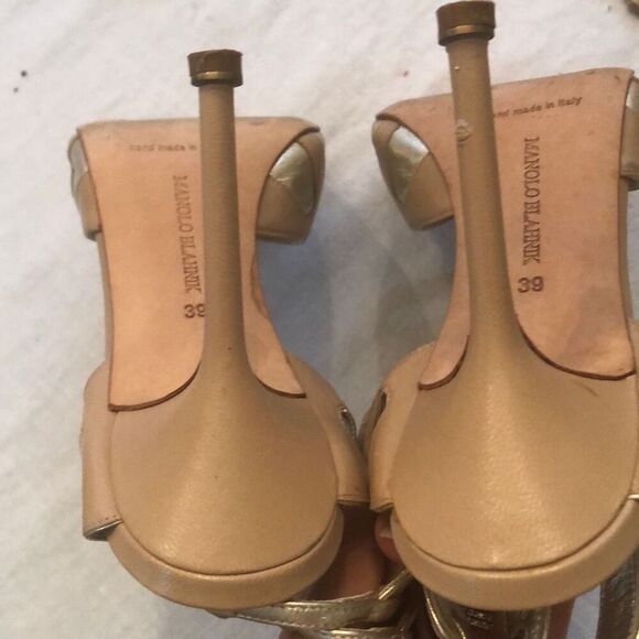 Manolo Blahnik Beige and gold cut out strap he sandal heel ￼(39) - Picture 6 of 9
